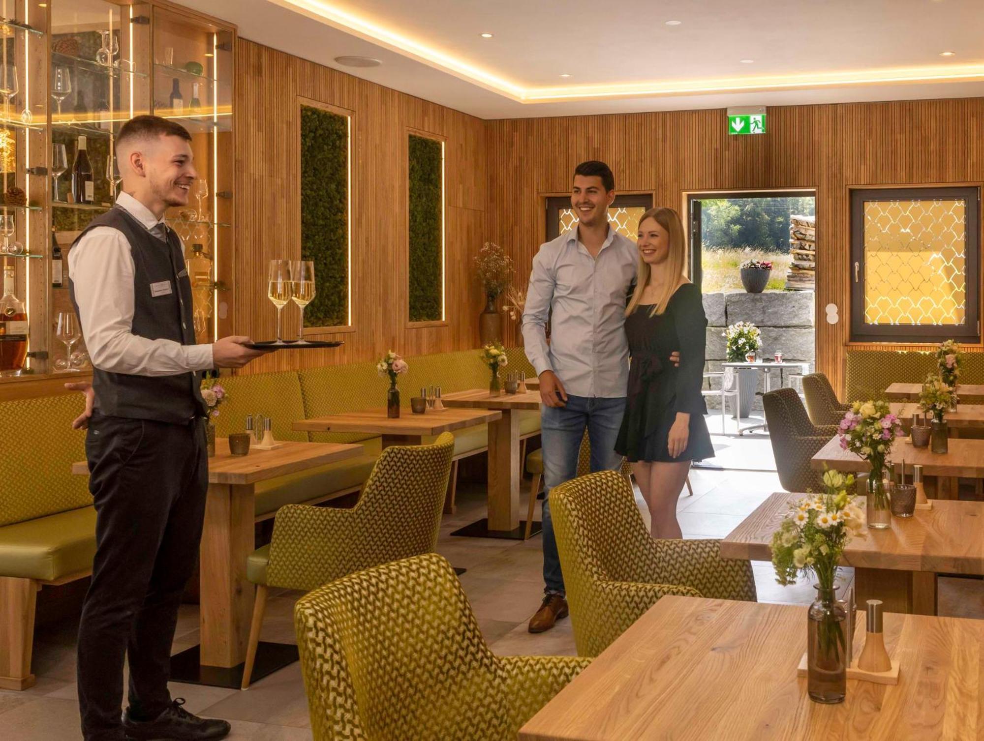 Wellnesshotel Sonnenhof & Sonnhalde Илинген-Биркендорф Экстерьер фото