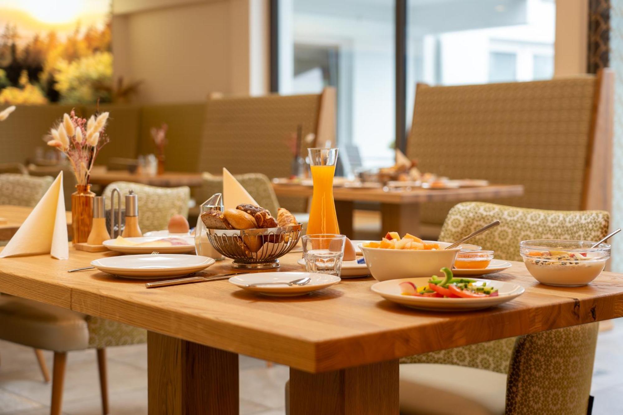 Wellnesshotel Sonnenhof & Sonnhalde Илинген-Биркендорф Экстерьер фото